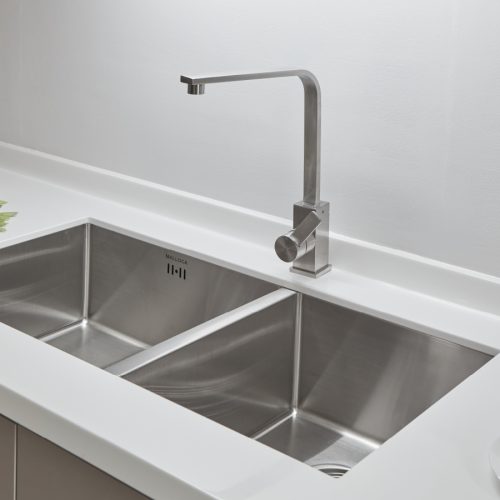 Malloca K118-S – Vòi rửa chén nóng lạnh – Inox 304 cao cấp – Bộ lọc tạo bọt, chống văng nước 8 Malloca K118-S – Vòi rửa chén nóng lạnh – Inox 304 cao cấp – Bộ lọc tạo bọt, chống văng nước